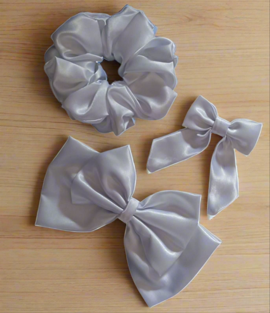 Snowflake Grace Trio (1 Scrunchie + 1 Double Layer Bow + 1 Tail Bow)